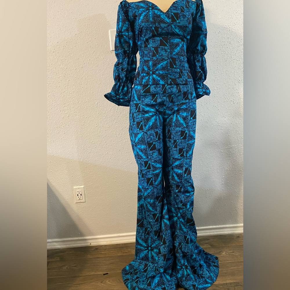 AFRICAN CLOTHING FOR WOMEN. - Picture 3 of 3